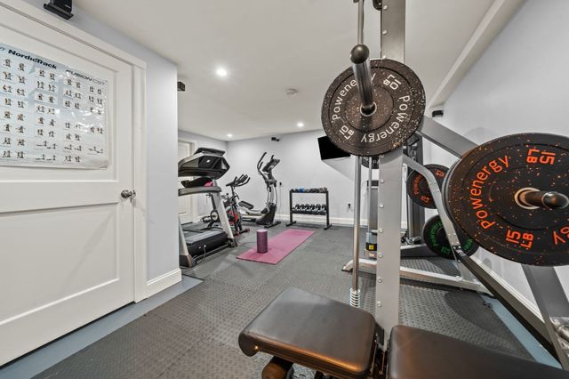 2 Oneil Way, Saugus, MA 01906
