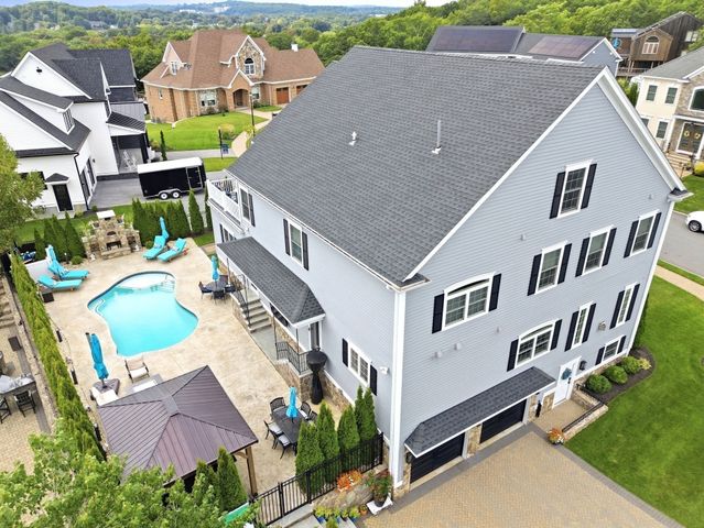 2 Oneil Way, Saugus, MA 01906