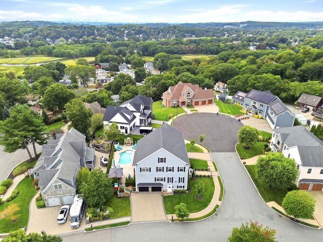 2 Oneil Way, Saugus, MA 01906