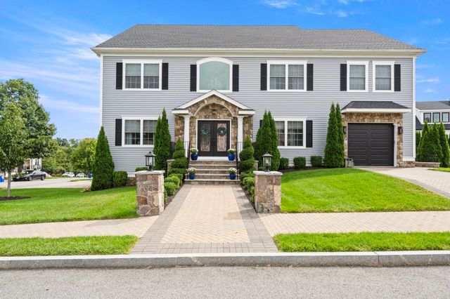 2 Oneil Way, Saugus, MA 01906