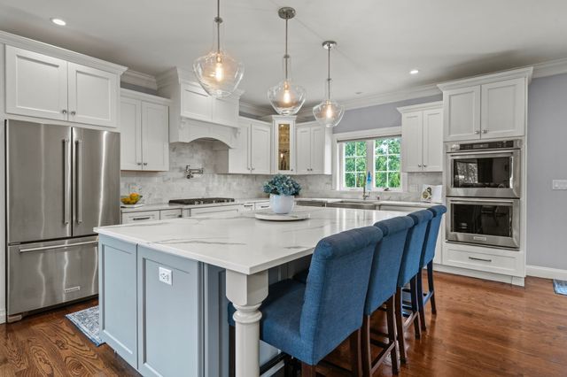 2 Oneil Way, Saugus, MA 01906