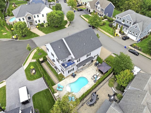 2 Oneil Way, Saugus, MA 01906
