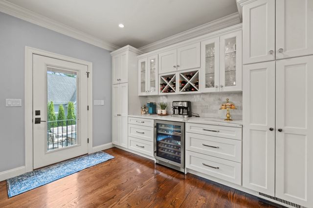 2 Oneil Way, Saugus, MA 01906