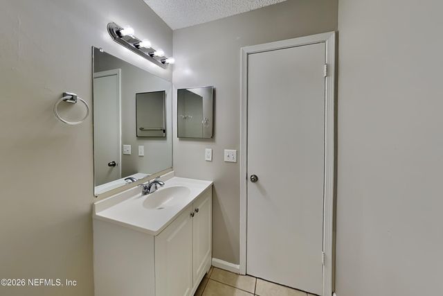 1351 TROTTERS WALK Way, Jacksonville, FL 32225