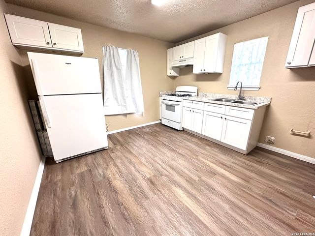 9017 GARNETT AVE, San Antonio, TX 78221