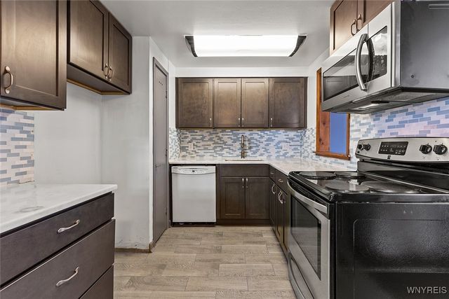 8 North Way, Tonawanda, NY 14150