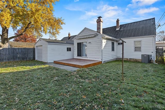 8 North Way, Tonawanda, NY 14150