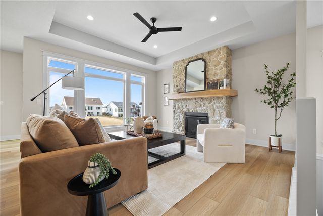 2301 Green Leaf Circle, Norwalk, IA 50211