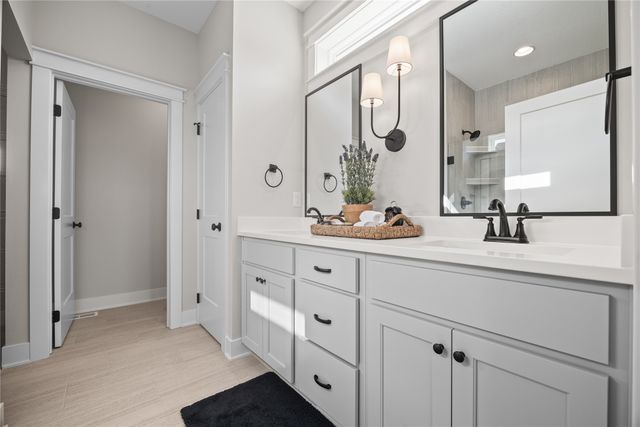 2301 Green Leaf Circle, Norwalk, IA 50211