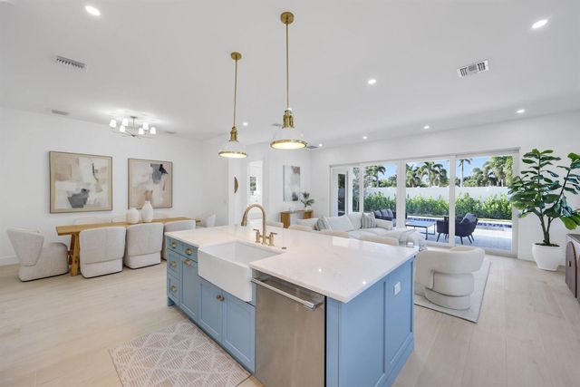 309 Claremont Lane, West Palm Beach, FL 33404