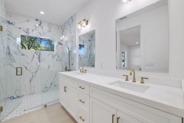 309 Claremont Lane, West Palm Beach, FL 33404