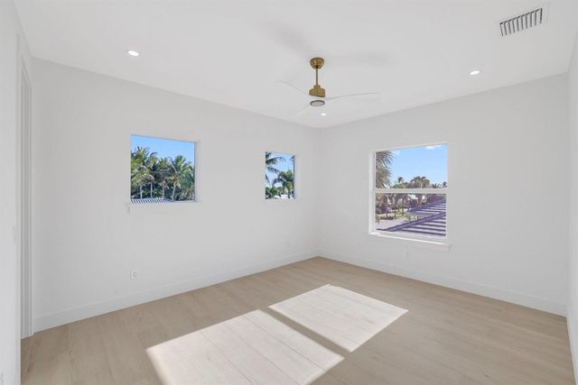 309 Claremont Lane, West Palm Beach, FL 33404