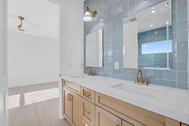 309 Claremont Lane, West Palm Beach, FL 33404