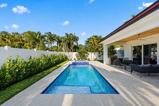 309 Claremont Lane, West Palm Beach, FL 33404
