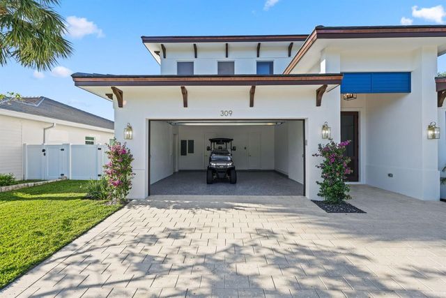 309 Claremont Lane, West Palm Beach, FL 33404