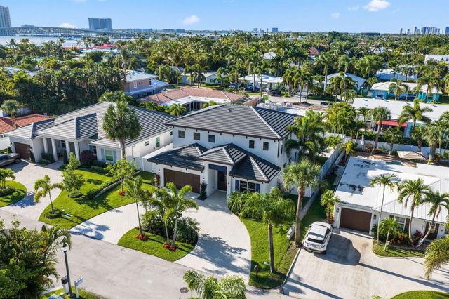 309 Claremont Lane, West Palm Beach, FL 33404