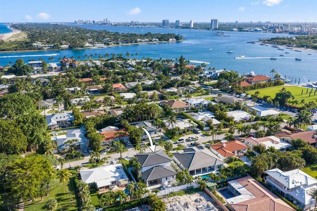 309 Claremont Lane, West Palm Beach, FL 33404