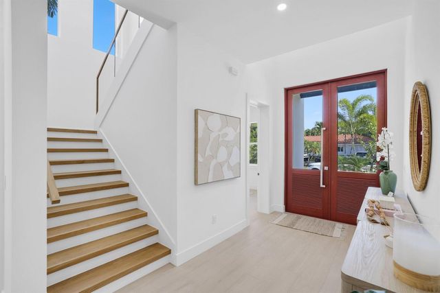 309 Claremont Lane, West Palm Beach, FL 33404
