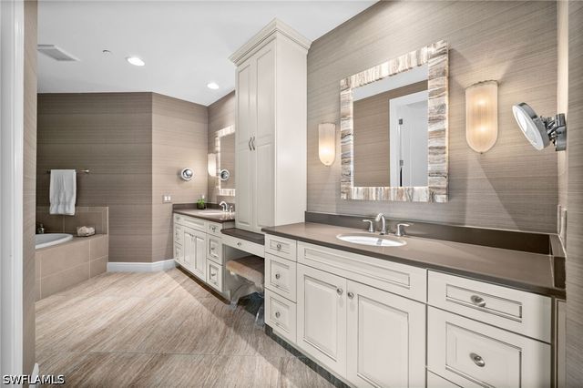 16436 Carrara WAY 102, Naples, FL 34110