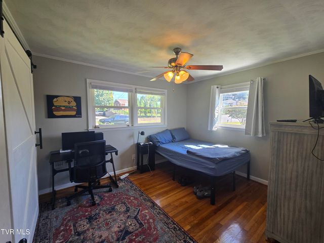 503 Longview Drive, Johnson City, TN 37604