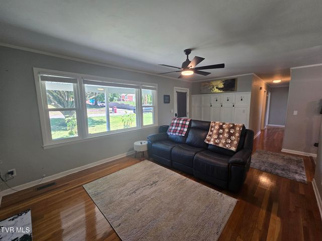 503 Longview Drive, Johnson City, TN 37604
