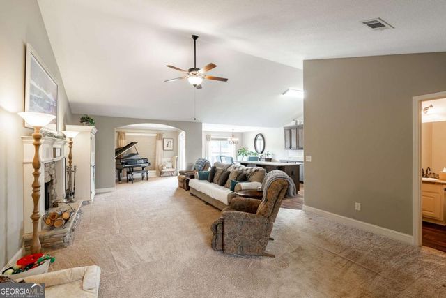 19 Lake Point Court, Jefferson, GA 30549