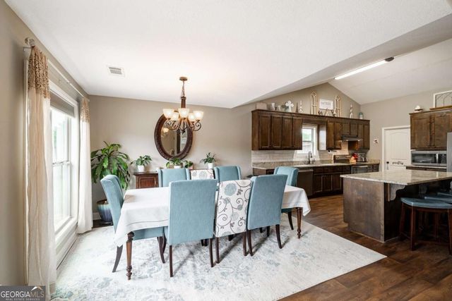 19 Lake Point Court, Jefferson, GA 30549