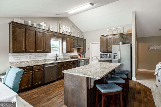 19 Lake Point Court, Jefferson, GA 30549