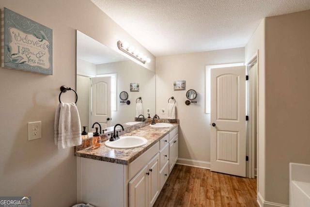 19 Lake Point Court, Jefferson, GA 30549