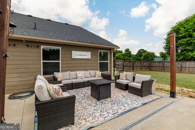 19 Lake Point Court, Jefferson, GA 30549