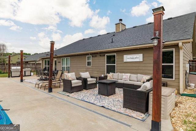 19 Lake Point Court, Jefferson, GA 30549