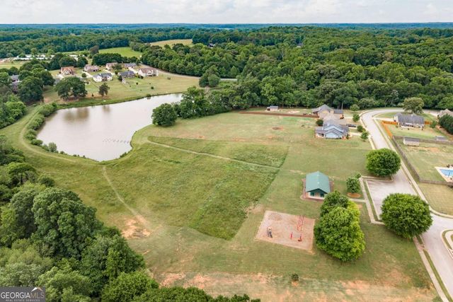 19 Lake Point Court, Jefferson, GA 30549