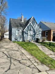10043 McKinney Street, Detroit, MI 48224