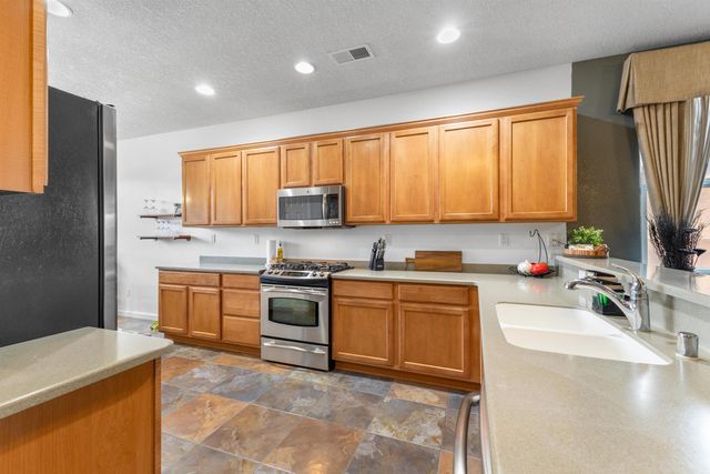 4221 North Pole Loop NE, Rio Rancho, NM 87144