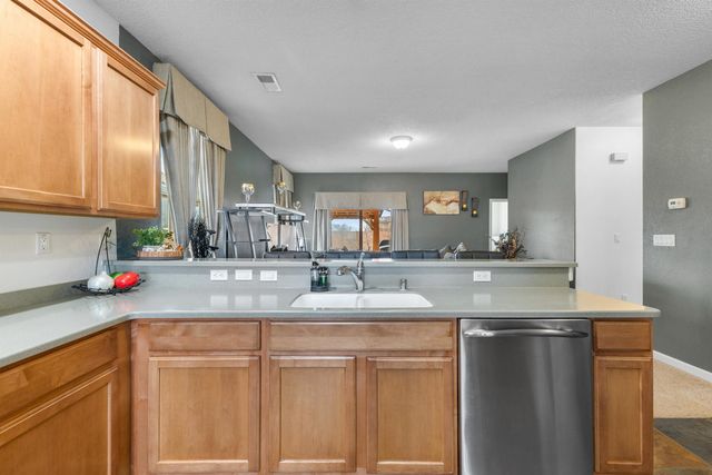 4221 North Pole Loop NE, Rio Rancho, NM 87144