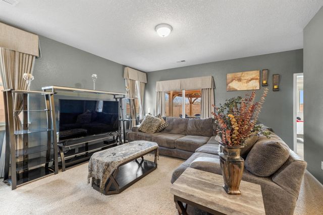 4221 North Pole Loop NE, Rio Rancho, NM 87144