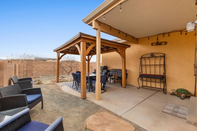 4221 North Pole Loop NE, Rio Rancho, NM 87144