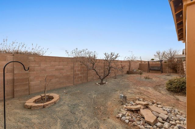 4221 North Pole Loop NE, Rio Rancho, NM 87144