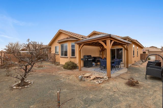 4221 North Pole Loop NE, Rio Rancho, NM 87144