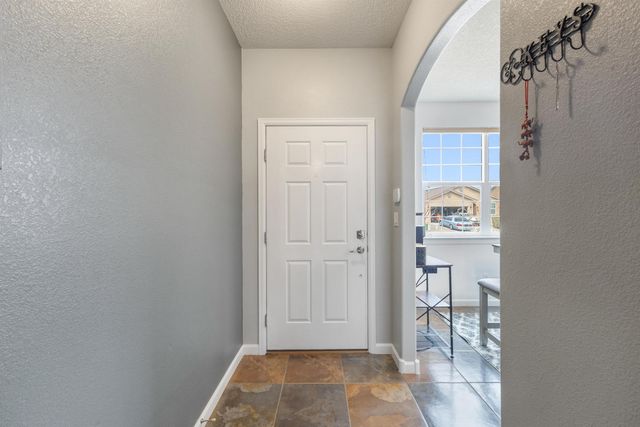 4221 North Pole Loop NE, Rio Rancho, NM 87144