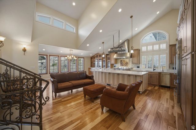 3205 E DANISH WAY, Cottonwood Heights, UT 84121