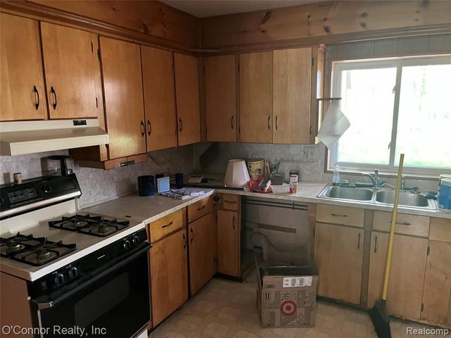 3909 Burtch Road, Burtchville, MI 48059