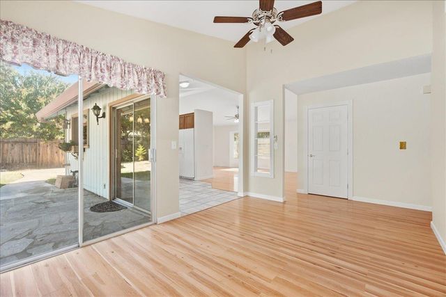 8230 Peregrine Way, Citrus Heights, CA 95610