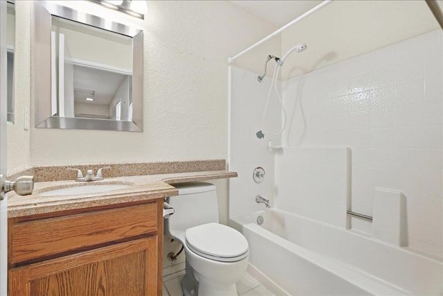8230 Peregrine Way, Citrus Heights, CA 95610