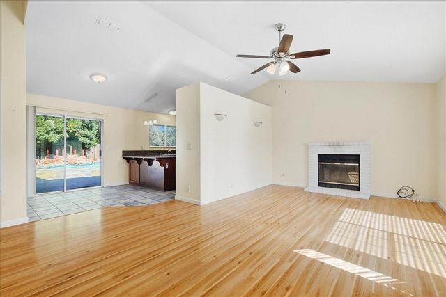 8230 Peregrine Way, Citrus Heights, CA 95610