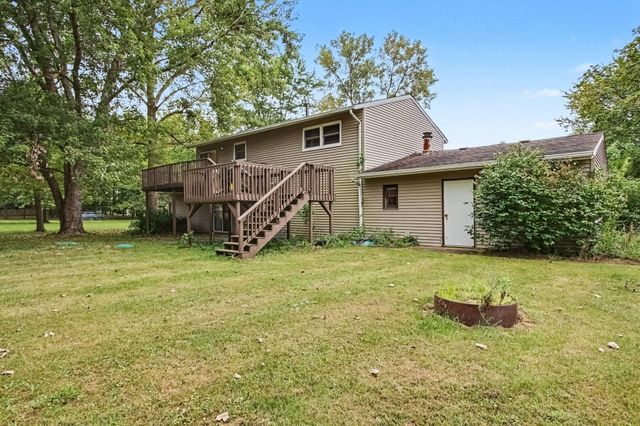 103 W Division Road, Valparaiso, IN 46385