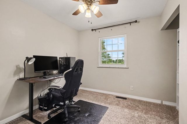 103 W Division Road, Valparaiso, IN 46385