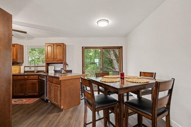 103 W Division Road, Valparaiso, IN 46385