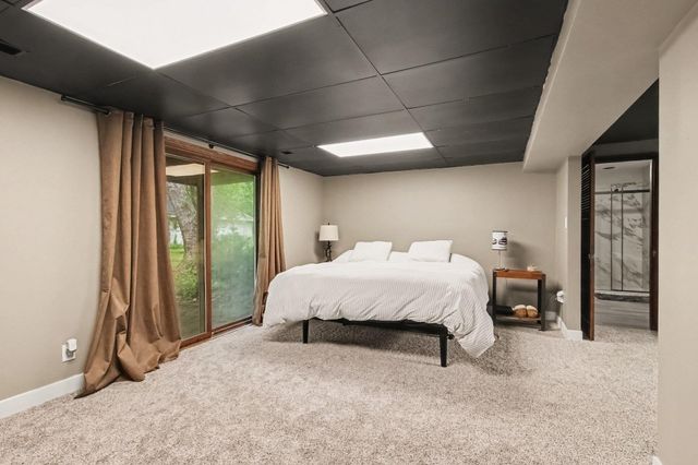 103 W Division Road, Valparaiso, IN 46385