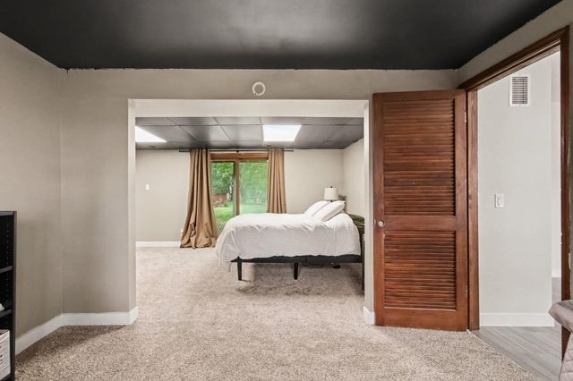 103 W Division Road, Valparaiso, IN 46385